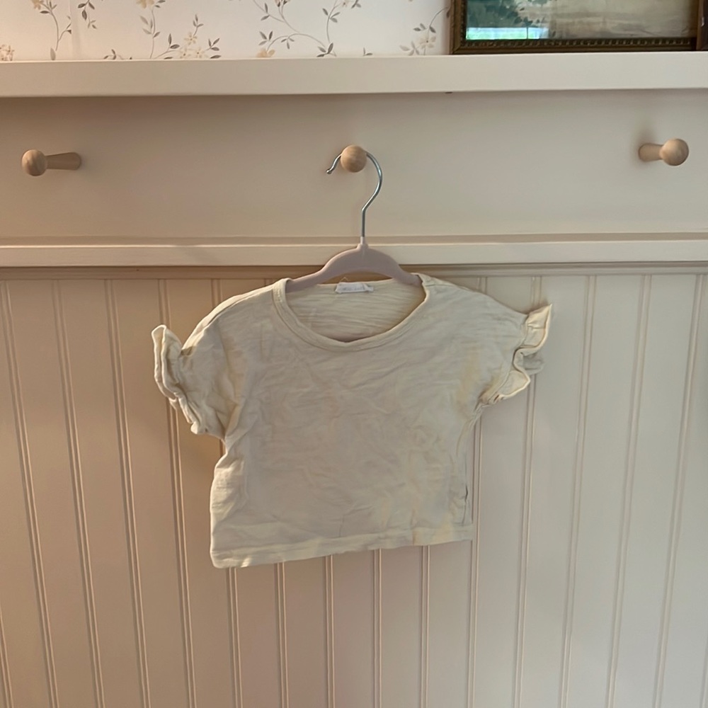 Jamie Kay white tee